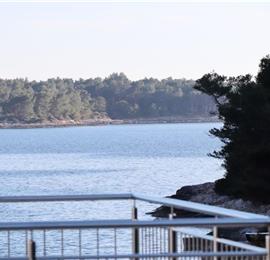 6 Bedroom Beachfront Villa with Heated Pool near Vela Luka on Korcula Island, Sleep 12